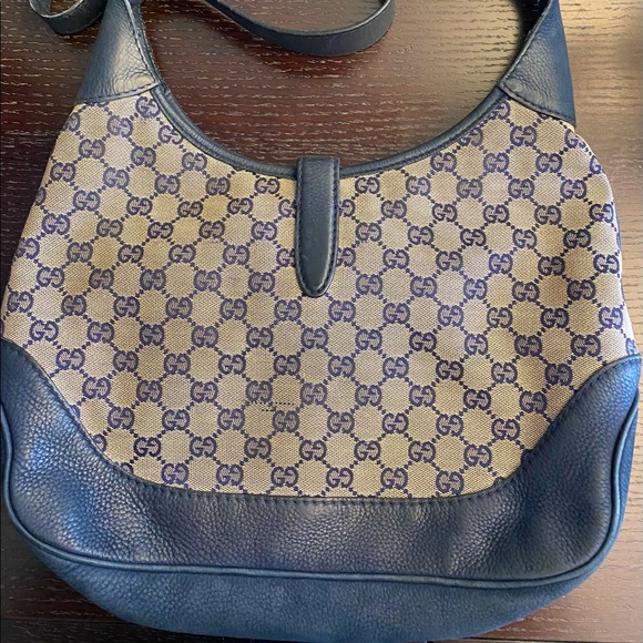 Gucci Crossbody Bag Authentic-pre owned - Picture 2 of 6